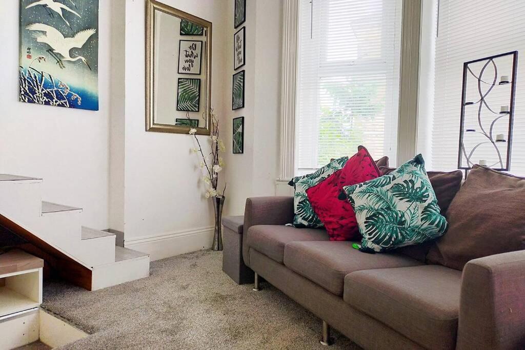 본머스 Cute & Cosy Loft-Style Studio Close To Beach 아파트 외부 사진