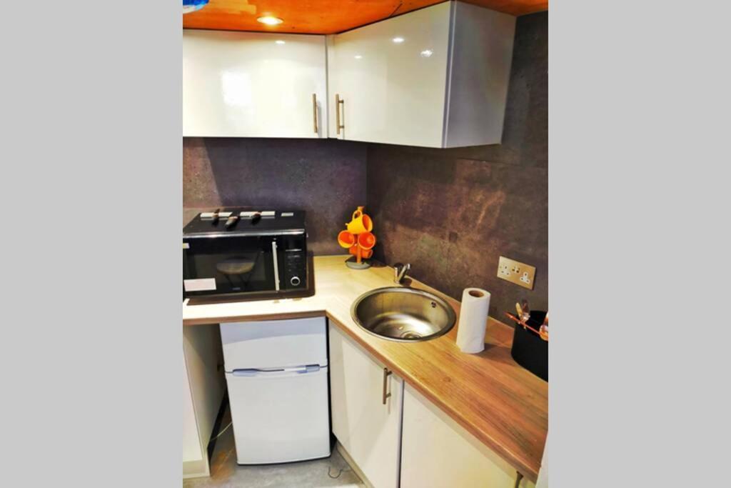 본머스 Cute & Cosy Loft-Style Studio Close To Beach 아파트 외부 사진