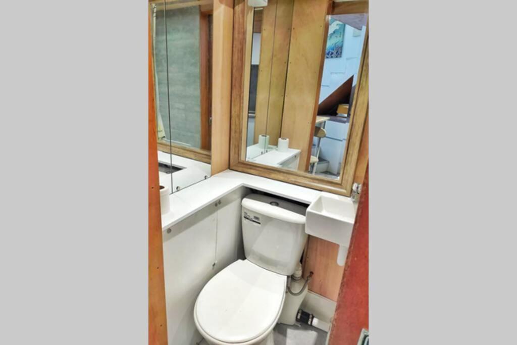 본머스 Cute & Cosy Loft-Style Studio Close To Beach 아파트 외부 사진