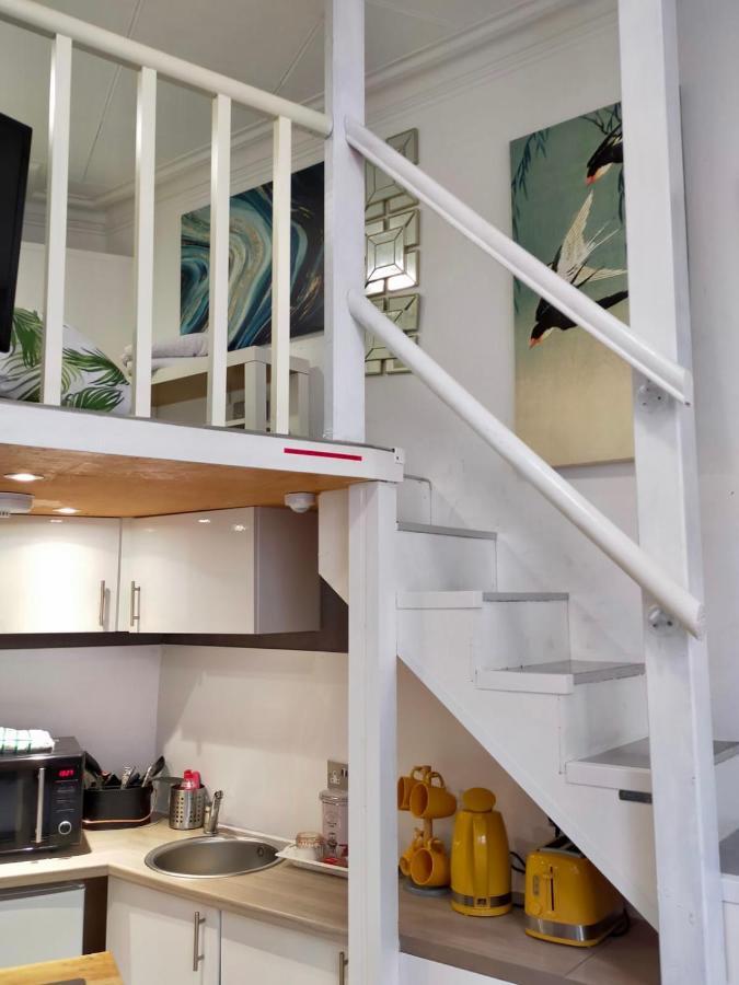 본머스 Cute & Cosy Loft-Style Studio Close To Beach 아파트 외부 사진
